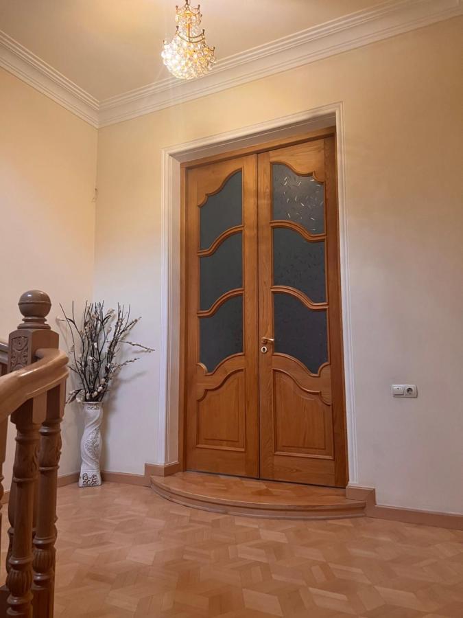 Apartments City On The Palm Tbilisi Bagian luar foto