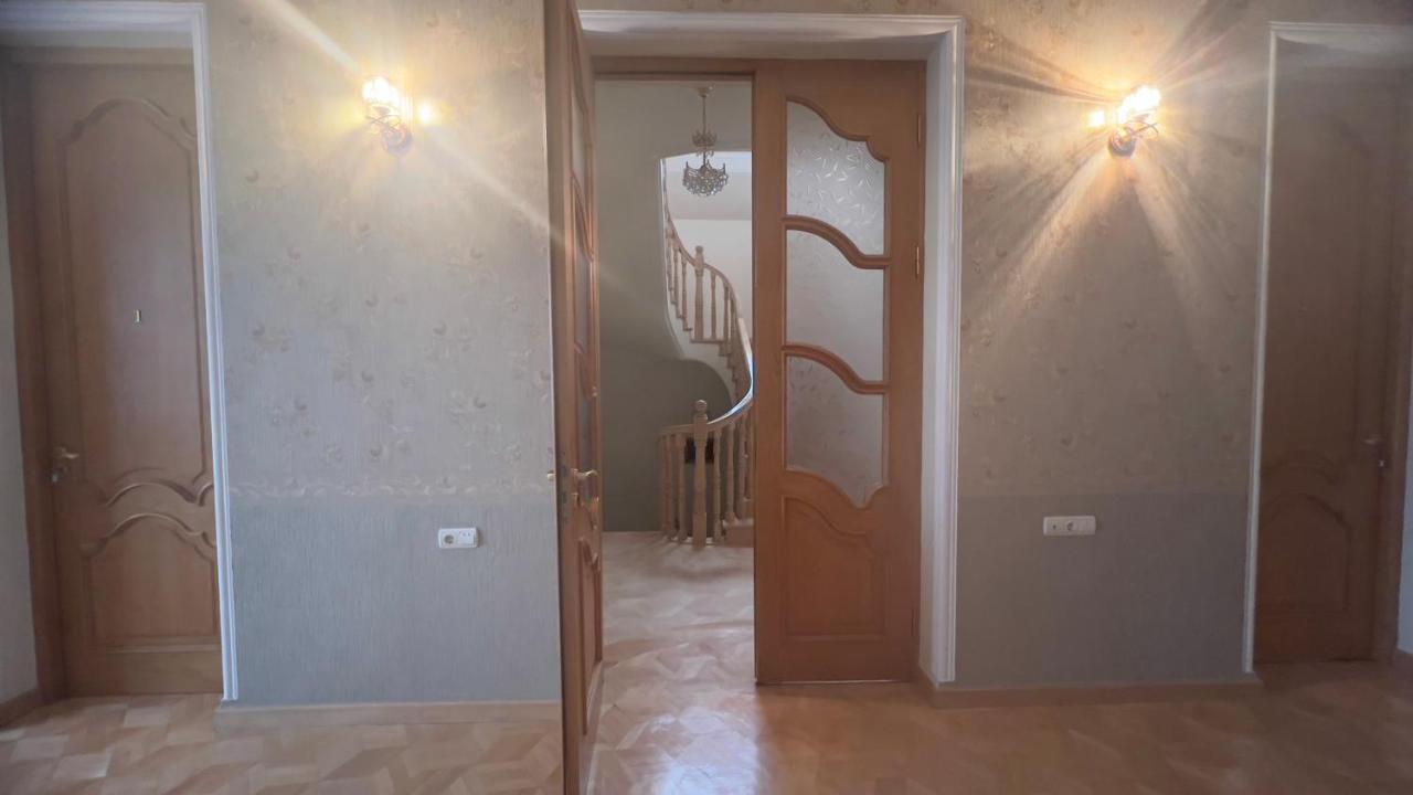 Apartments City On The Palm Tbilisi Bagian luar foto