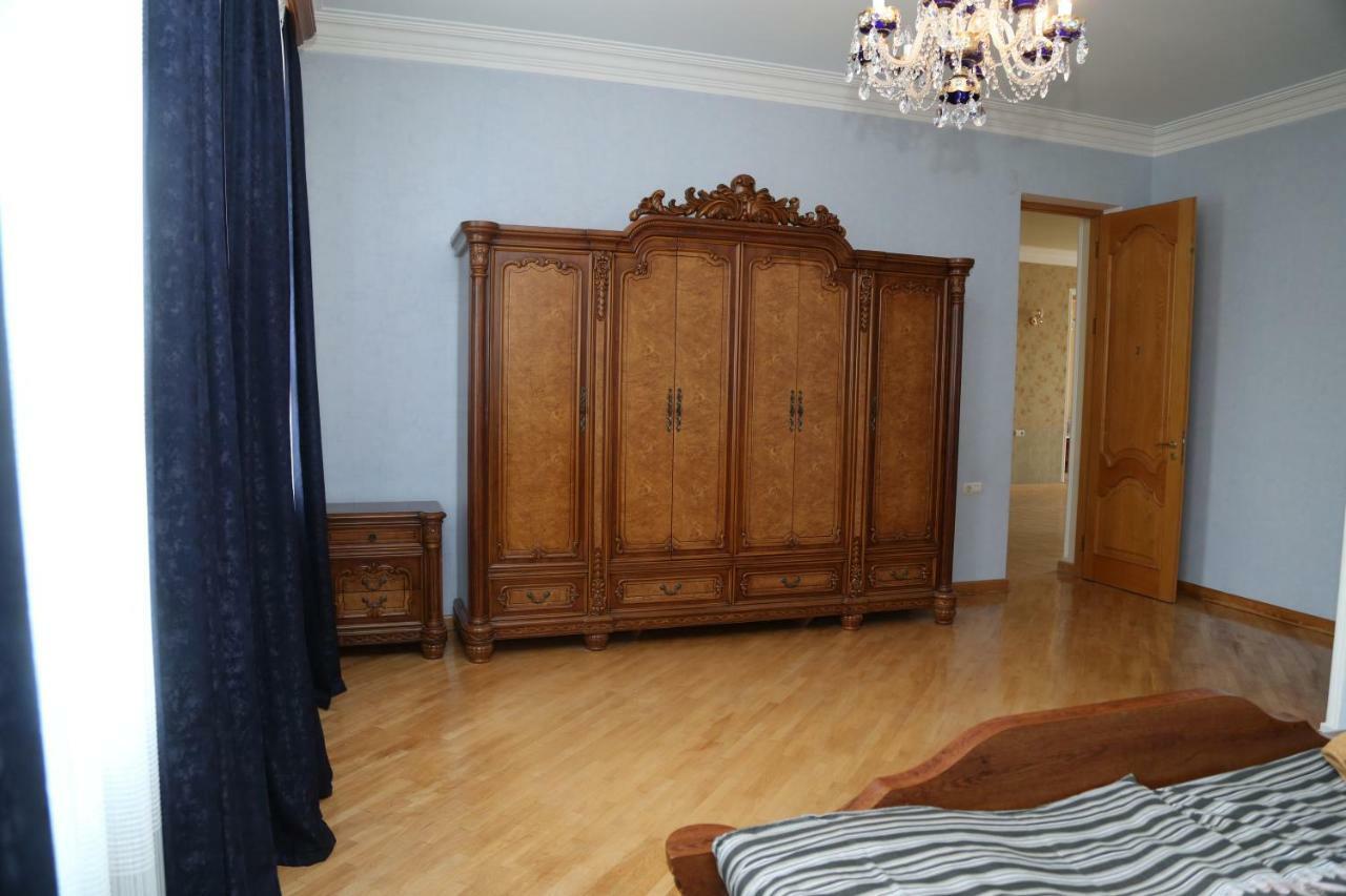Apartments City On The Palm Tbilisi Bagian luar foto