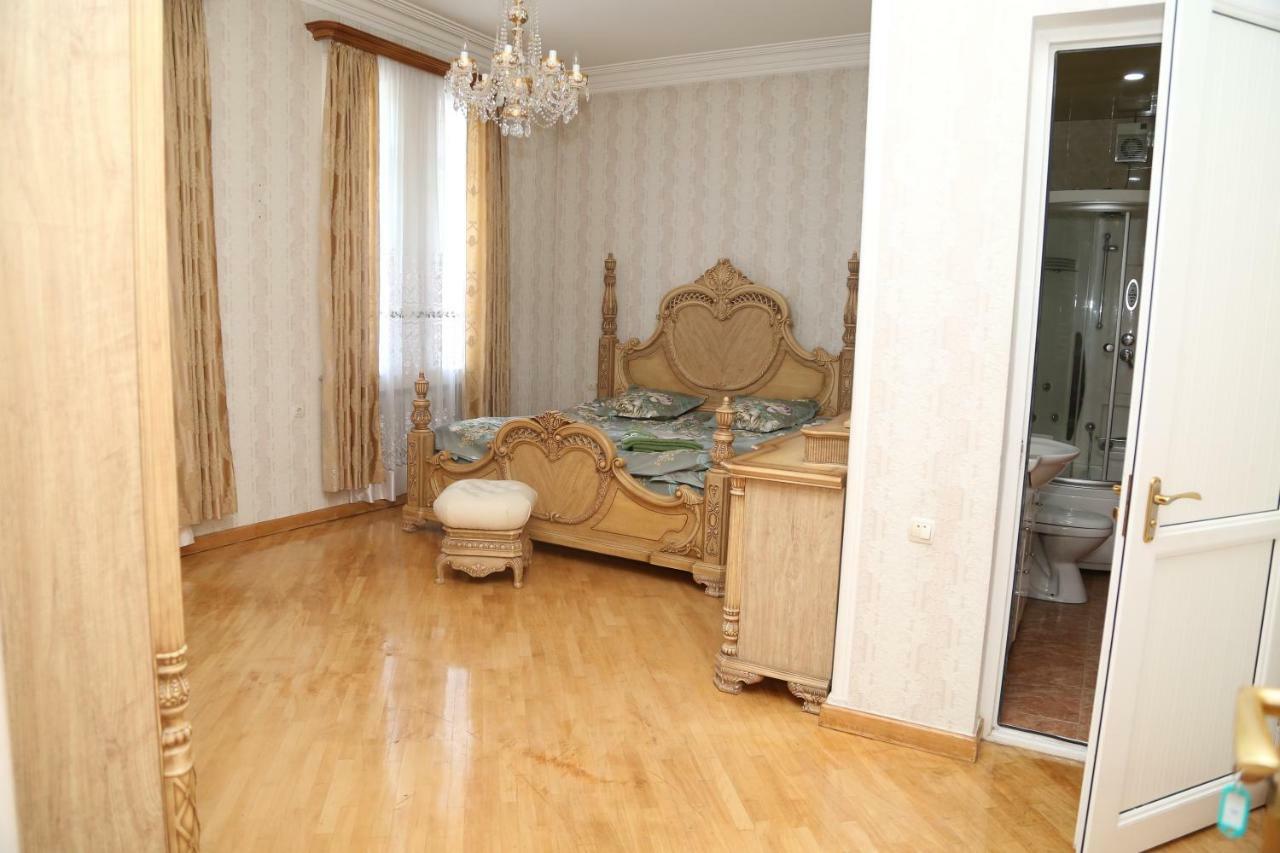 Apartments City On The Palm Tbilisi Bagian luar foto