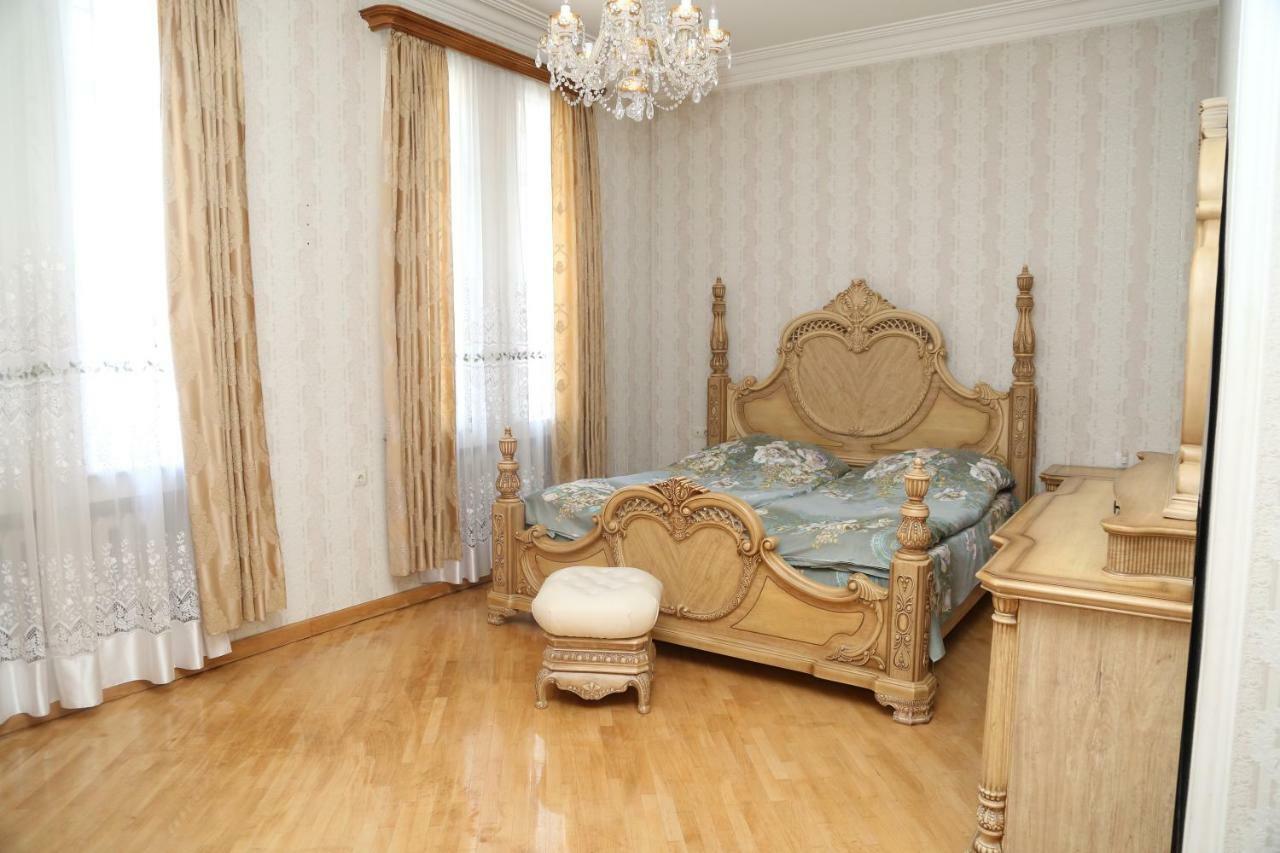 Apartments City On The Palm Tbilisi Bagian luar foto