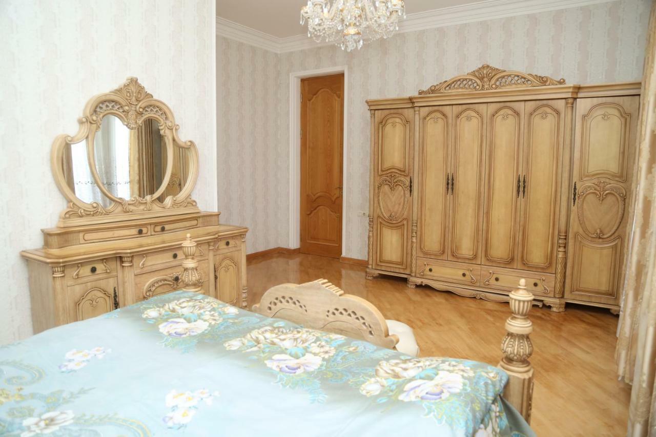 Apartments City On The Palm Tbilisi Bagian luar foto