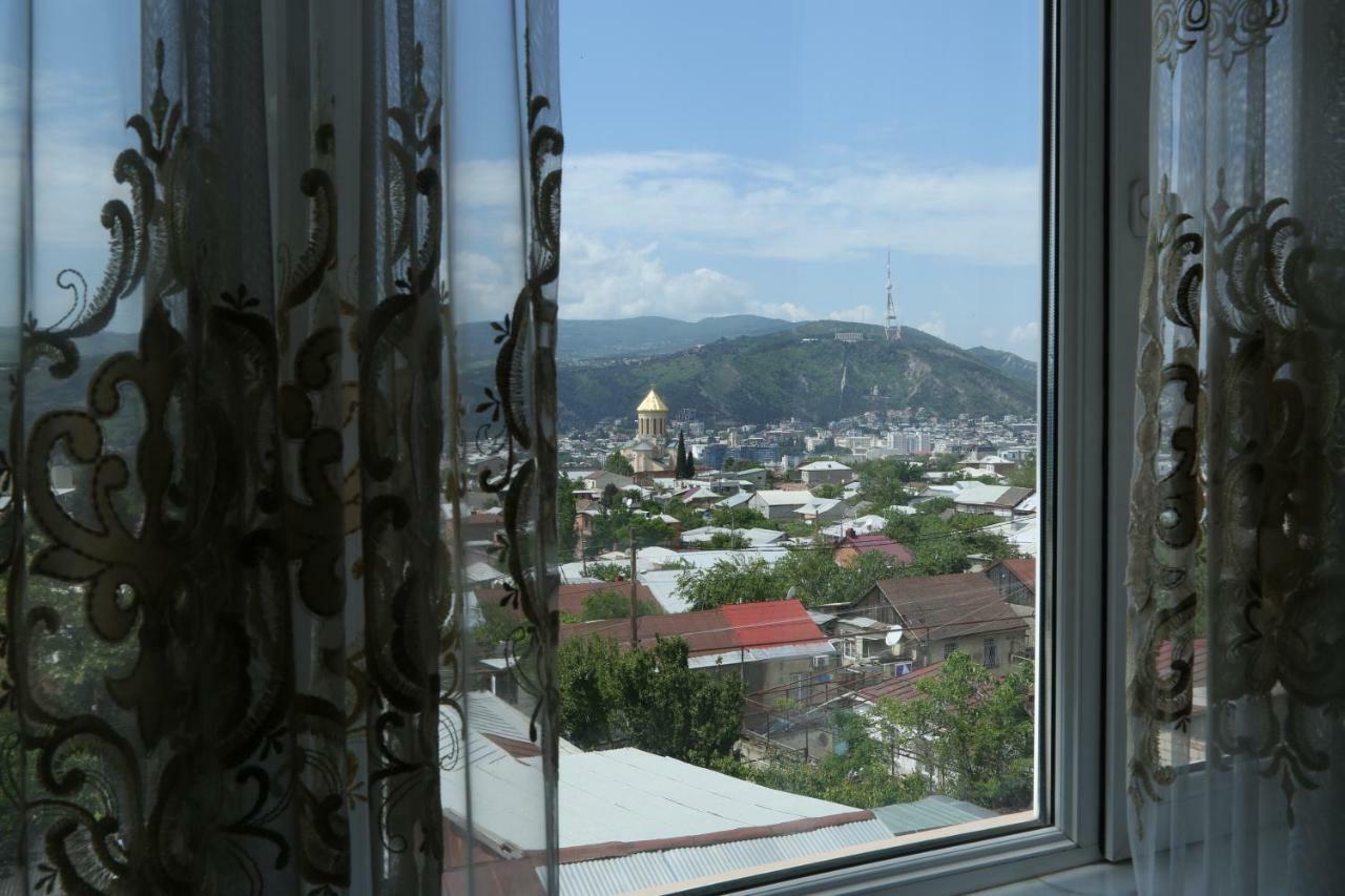 Apartments City On The Palm Tbilisi Bagian luar foto